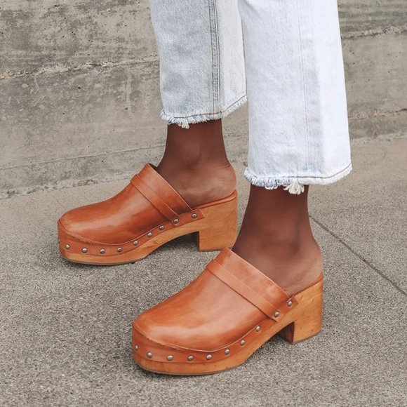 Free People Shoes - Free People Calabasas Clog Tan Leather 39/9